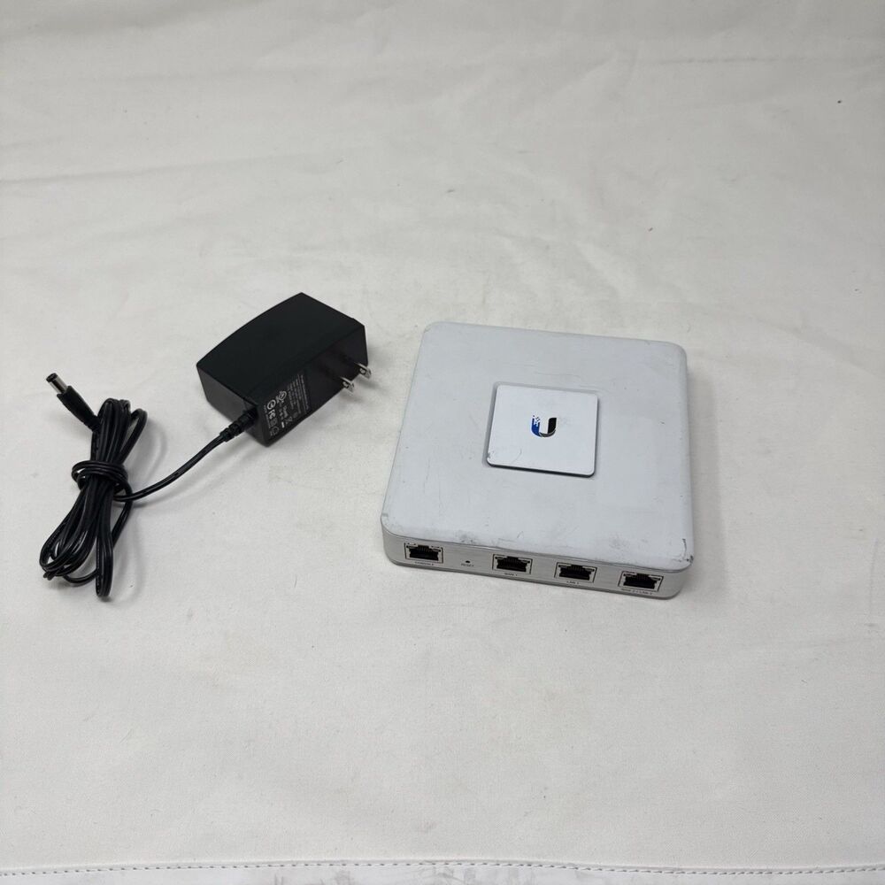 UBIQUITI UNIFI SECURITY GATEWAY USG GIGABIT 1000MBPS VPN FIREWALL ROUTER